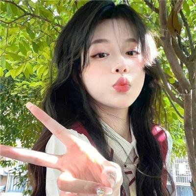 小心间谍封面